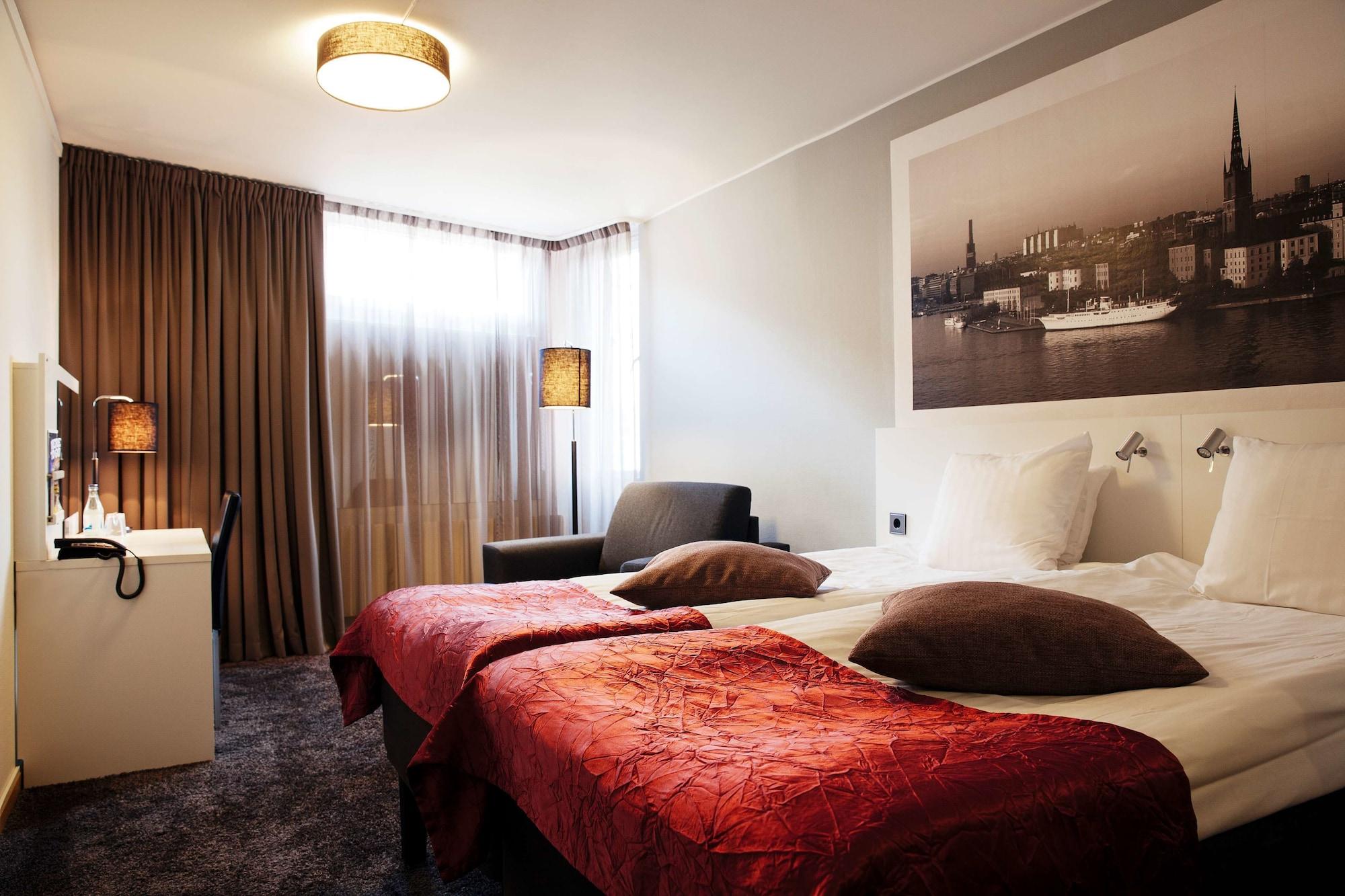 Western Hotell 3*